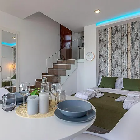 Beachfront With Spectacular Views And Swimming Pool Benalmádena Exterior photo