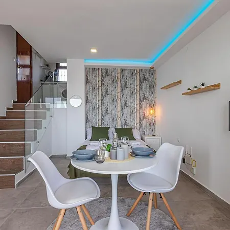 Beachfront With Spectacular Views And Swimming Pool Benalmádena Exterior photo