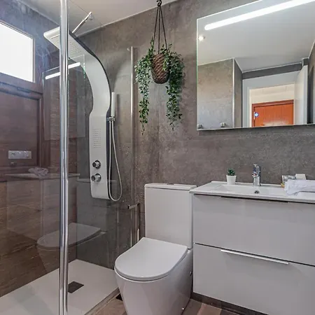 Beachfront With Spectacular Views And Swimming Pool Benalmádena Exterior photo