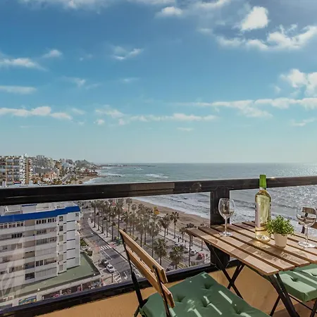 Beachfront With Spectacular Views And Swimming Pool Benalmádena Exterior photo