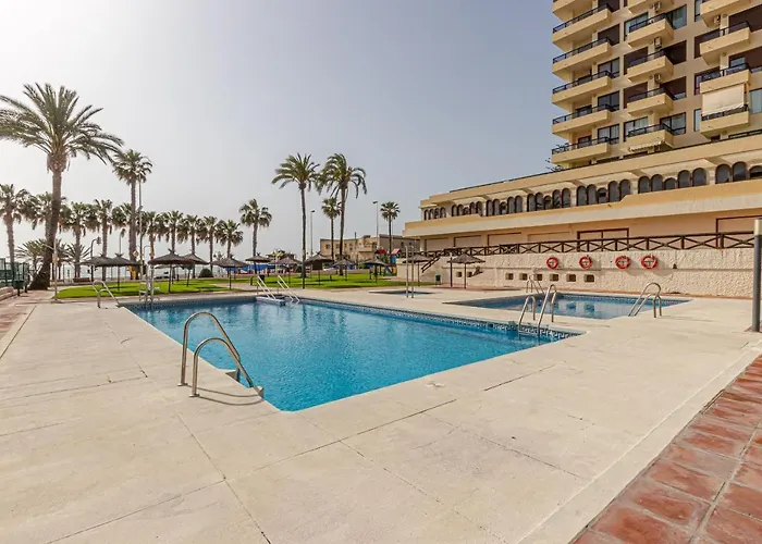 Beachfront With Spectacular Views And Swimming Pool